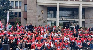 Eğitim-İş Bursa Şubesi’nden öğretmenlere yönelik şiddete tepki