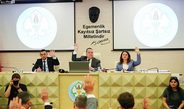 Mersin'de ulaşım ve sosyal projeler gündeme geldi