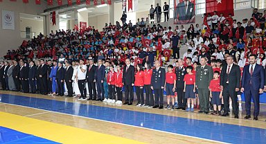 Siirt’te 19 Mayıs Atatürk’ü Anma, Gençlik ve Spor Bayramı kutlandı