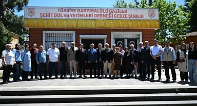 Vali Aktaş, Gebze’de şehit aileleri ve gazilerle bayramlaştı