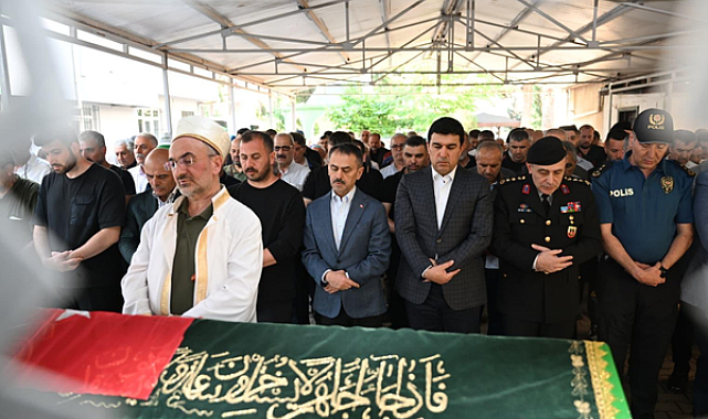 Vali Aktaş, şehit annesi Makbule Aksoy’un cenaze namazına katıldı