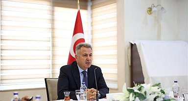 Vali Elban’dan motosikletli timlere bayram ziyareti