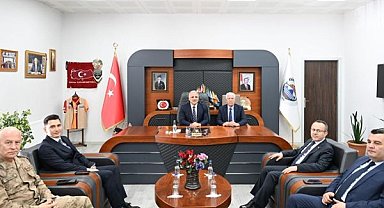 Vali Zorluoğlu, Çermik’te temaslarda bulundu