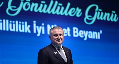 Bakan Bak: A Milli Takımımıza teşekkür ederim