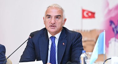 Bakan Ersoy, turizm sektörü temsilcileriyle toplantıya katıldı