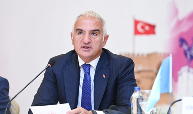 Bakan Ersoy, turizm sektörü temsilcileriyle toplantıya katıldı