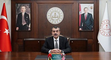 Bakan Tekin, Erzincan’daki Halk Eğitimi Merkezi açılışına katıldı
