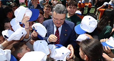 Başkan Genç, çocuklarla bir araya geldi