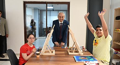 Başkan Kocagöz, Kepez’de Mola Evi’ni ziyaret etti