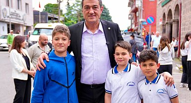 Başkan Köse’den esnaf ve öğrencilere ziyaret
