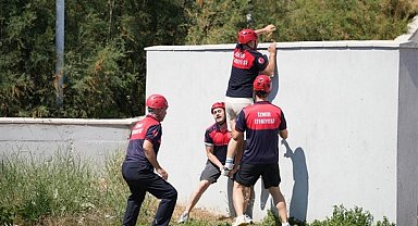 İzmir İtfaiyesi arama kurtarma kampı düzenledi