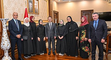 Lise öğrencileri Vali Aktaş’ı ziyaret etti