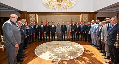 MHP Kocaeli Yeni İl Başkanı Emengen ve yönetiminden, Kocaeli Valisi Aktaş’a ziyaret