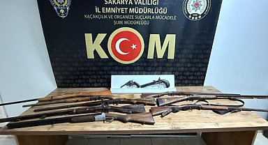 Sakarya’da silah kaçakçılığı operasyonu: Ruhsatsız silahlar ele geçirildi