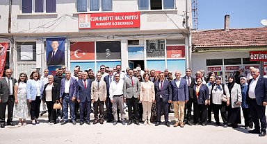 Ünlüce, kırsal ilçe belediye başkanlarıyla Mahmudiye’de bir araya geldi