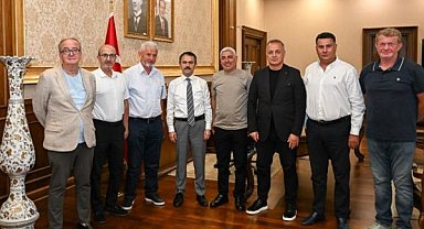 Vali Aktaş, Kartepe Turizm Derneği yönetimini ağırladı