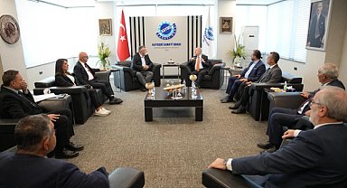 Zafer Partisi Genel Başkanı Özdağ ve parti heyeti Kayseri Sanayi Odası’nı ziyaret etti