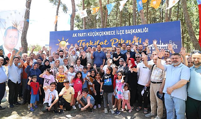 AK Parti İstanbul İl Başkanı Özdemir, partililerle buluştu