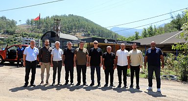 Alanya'da kırsal alanda yol çalışmaları sürüyor
