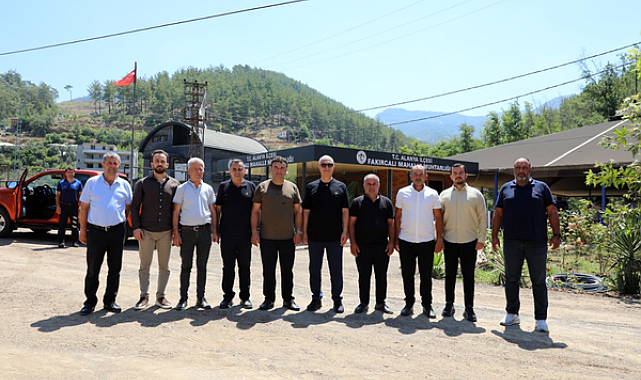 Alanya'da kırsal alanda yol çalışmaları sürüyor