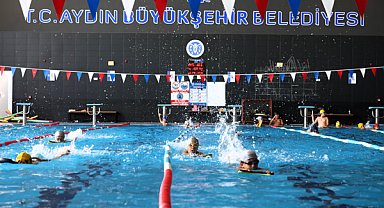 Aydın'da yaz dönemi yüzme eğitimleri sürüyor