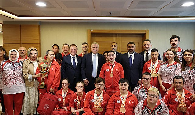 Bakan Bak, madalya kazanan özel sporcuları kabul etti