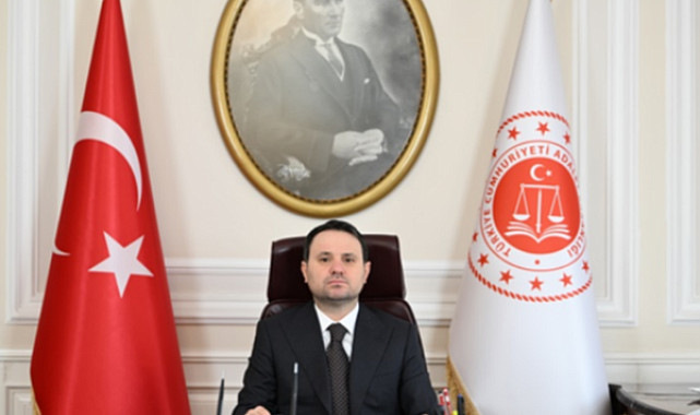 Bakan Gürlek: 8 ilde sahte kimlik ve resmi belge operasyonunda 31 şüpheliye gözaltı