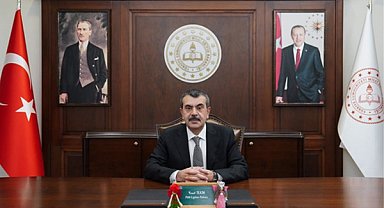 Bakan Tekin, ÖğretmenİZ Dergisi'nin yeni sayısını tanıttı