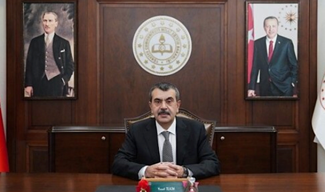 Bakan Tekin, Vecihi Hürkuş'u vefat yıl dönümünde andı