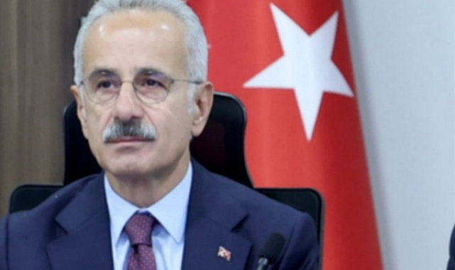 Bakan Uraloğlu: 15 Temmuz temalı 10 YHT seti raylara indiriliyor