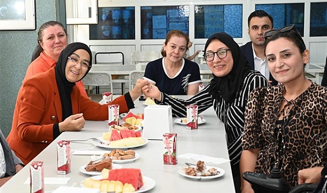 Başdeğirmen çifti özel öğrencilerin doğum günü kutlamasına katıldı