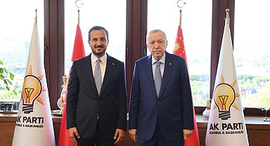 Cumhurbaşkanı Erdoğan AK Parti İstanbul İl Başkanlığı’nı ziyaret etti