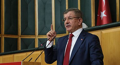 Davutoğlu’ndan Katar Emiri Hamas al-Thani için taziye mesajı 