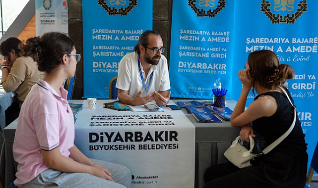 Diyarbakır'da üniversite adaylarına ücretsiz tercih desteği