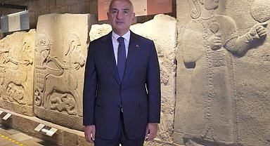 Ersoy, Anadolu Medeniyetleri Müzesi'ndeki yenileme çalışmalarını inceledi