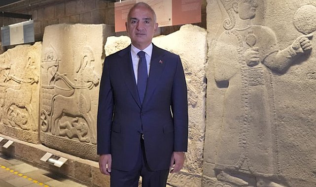 Ersoy, Anadolu Medeniyetleri Müzesi'ndeki yenileme çalışmalarını inceledi