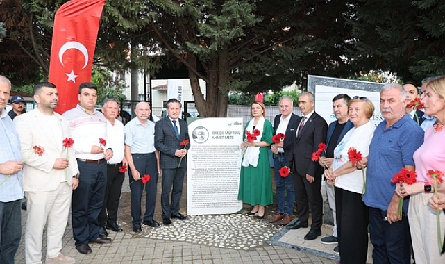 İskeçe Müftüsü Ahmet Mete, vefatının 4. yılında İzmit'te dualarla anıldı