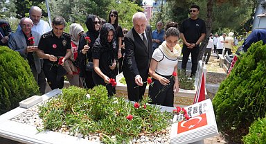 Kartal Belediyesi, 15 Temmuz demokrasi şehidi Şükrü Bayrakçı'yı kabri başında andı