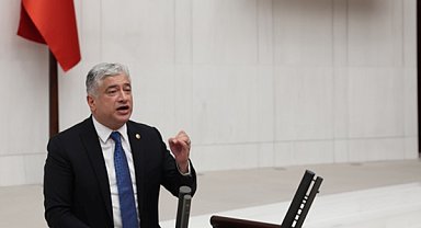 Kısacık: Yapay zeka konusunda kaybedeceğimiz bir gün bile yok