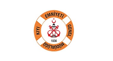 Kız Kulesi önlerinde sürüklenen tekne güvenli bölgeye çekildi