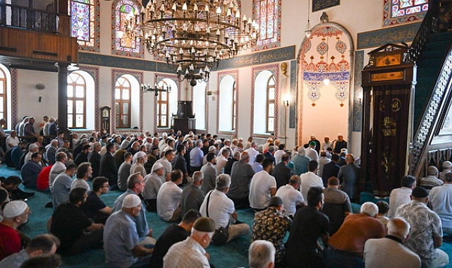 Kocaeli'de 15 Temmuz şehitleri mevlit ve dualarla anıldı