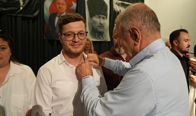 Özdağ, Bafra’da partiye katılan yeni üyelerle buluştu