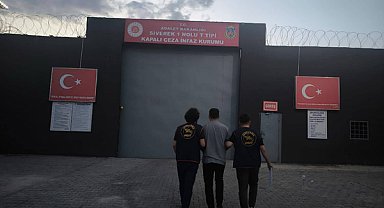 Şanlıurfa'da aranan 2 şahıs jandarma operasyonuyla yakalandı 