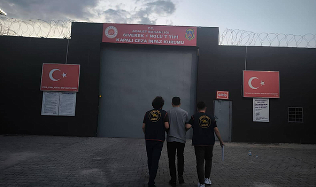 Şanlıurfa'da aranan 2 şahıs jandarma operasyonuyla yakalandı