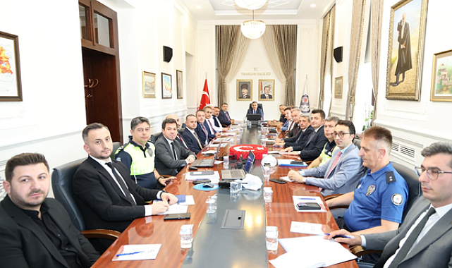 Trabzon'da trafik güvenliği ve ulaşım masaya yatırıldı