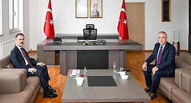 Vali Aktaş, Dilovası Kaymakamı Çelik'i ziyaret etti