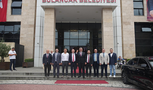 Zafer Partisi Genel Başkanı Özdağ, Bulancak Belediyesi'ni ziyaret etti