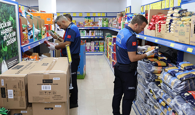 Zincir marketlerde fiyat ve son kullanma tarihi denetimi yapıldı
