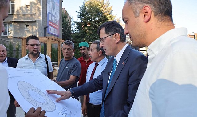 Başkan Kahveci, Ulu Cami çevresindeki çalışmaları yerinde inceledi