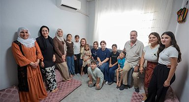 Başkan Mutlu, vatandaşları evlerinde ziyaret etti